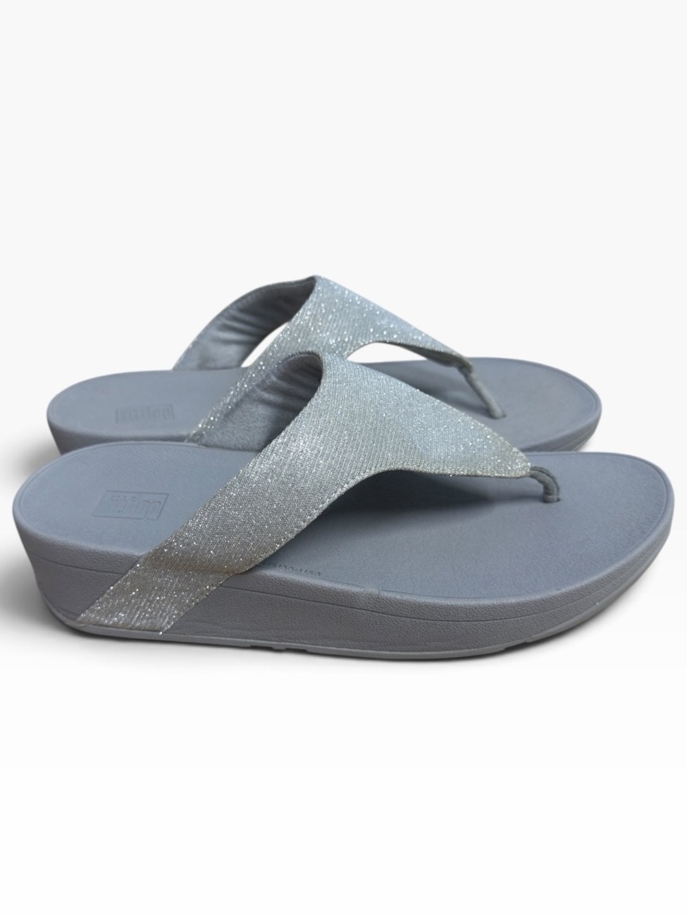 FitFlop Lulu Silver Glitter Shimmer Toe Post Comfort Wedge Sandals Women’s US 8